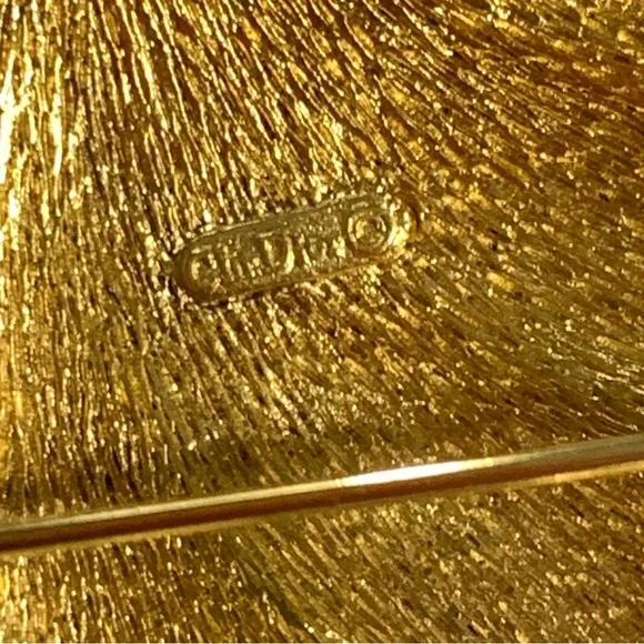 CHRISTIAN DIOR 14k gold plated STYLIZED FAN pin back BROOCH